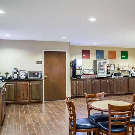 Comfort Inn Clinton Екстер'єр фото