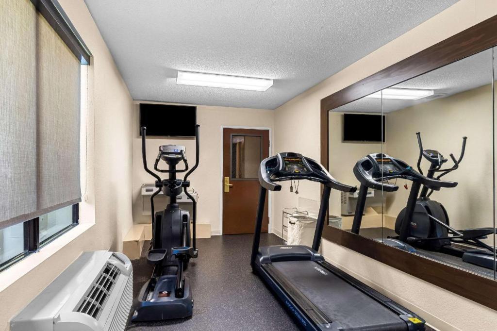 Comfort Inn Clinton Екстер'єр фото